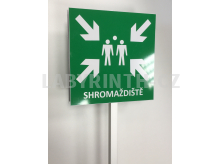 Venkovní cedule do země označující shromaždiště pracovníků